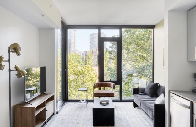 First Hill 1BR w Gym Coworking SEA-438