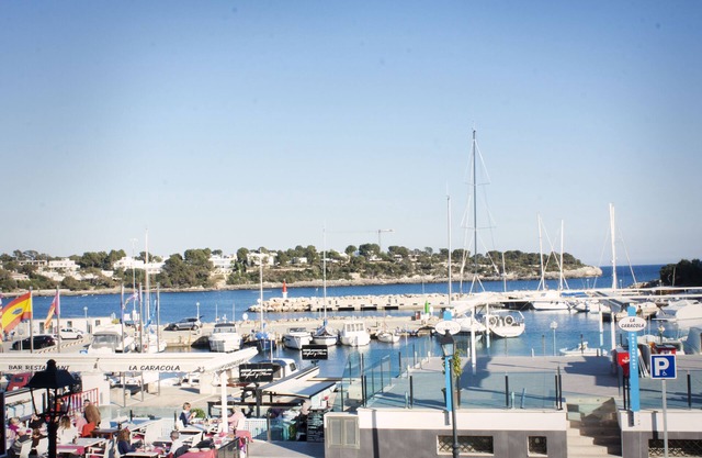 First line apartment with views to the port of Portopetro (Santanyí)