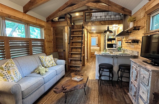 ‘First tiny home in Pawleys Island! Cozy porch + Steps from Golf & Beach.”