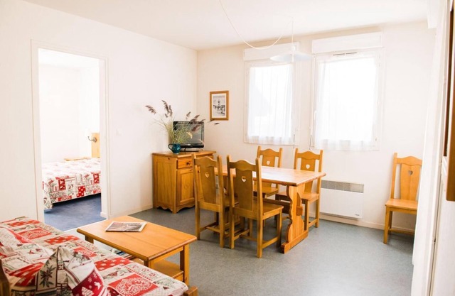 Fitness, parking, tv, ski locker, 35m², La Norma