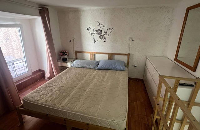 Five minutes from the archaeological ruins of Pompeii. Family apartment