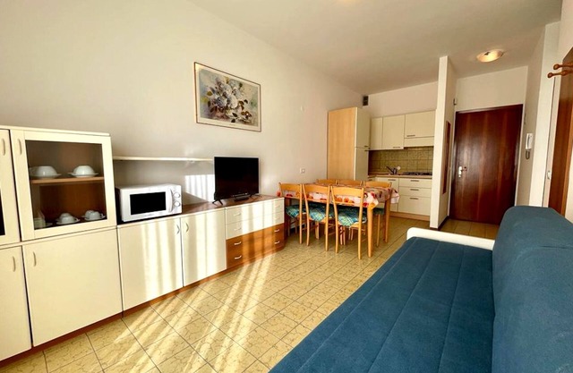 Flat with balcony 370mt from the sea