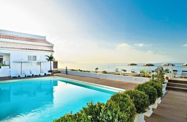 Flat with barbecue, terrace and pool