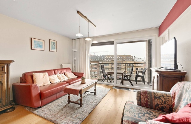Flat with Terrace & Play Area