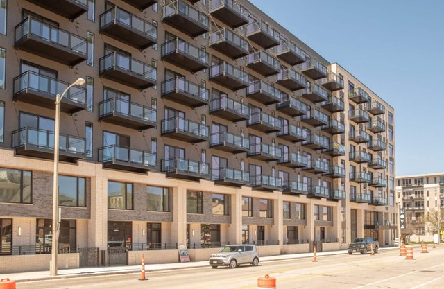 Flexhome East Side 1BR NO6 - Balcony+Pool+Gym