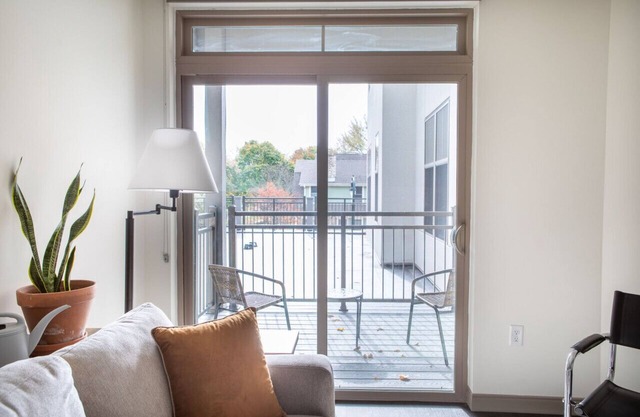 Flexhome Shorewood 1BR A3 - Gym+Balcony