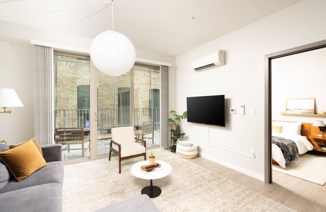 Flexhome Walker's Point 1BR Q2