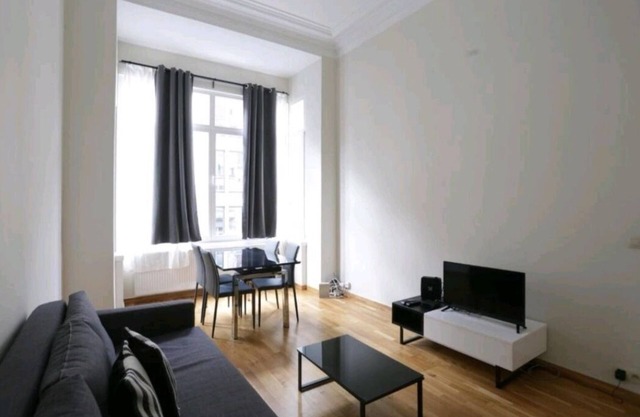 Floor House in domain