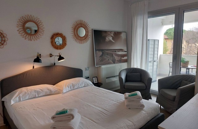 Florence San Donato Apartment with parking