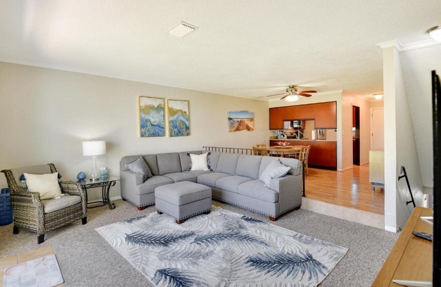 Florida Getaway - Balconies, Grill and Near Beaches!