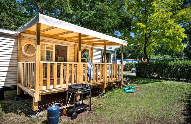 Flower Camping Les Biches * - Mobil-home Confort TV 3hc - 30m2 - covered terrace - TV - plancha 6 people