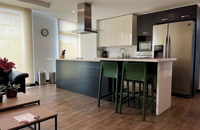 Fontabella/Comfortable and Central Apartment in Z.10