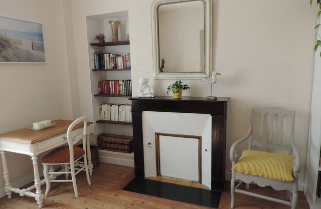 For rent in La Rochelle Cozy renovated single storey house.