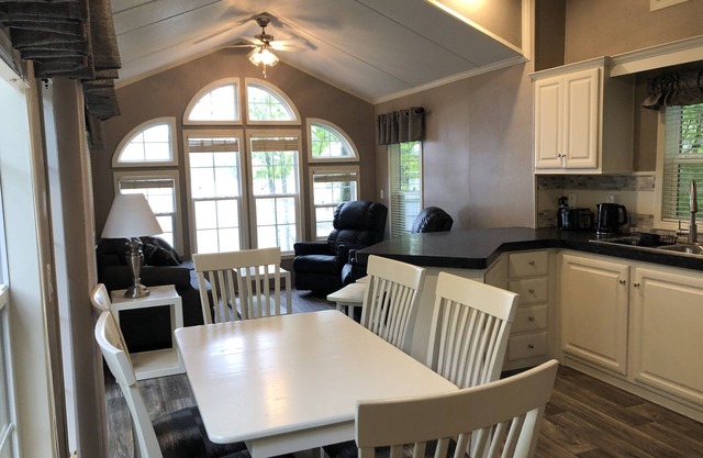 Forest Rock Resort - In the heart of Muskoka