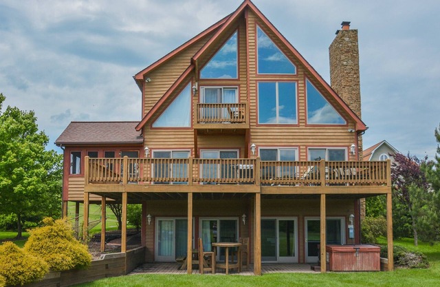 Forever Yours | Lakefront + Community Amenities!