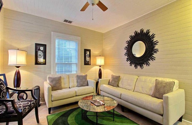 Forsyth Park West Carriage House