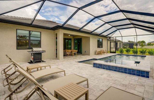 Fort Myers Oasis w/Private Pool & Hot Tub!