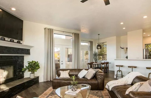 Four Hills Mountain Views