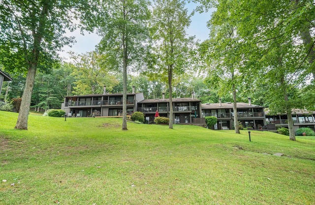 Four Hooppole South G6 | Lakefront Views + Access to Beach Area & Dock!