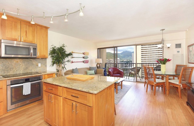 FOUR PADDLE Mountain view with full kitchen, AC, washer/dryer, Wi-Fi, parking