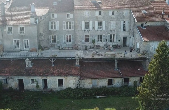 Beautiful Suite in a 18th century Chateau, France