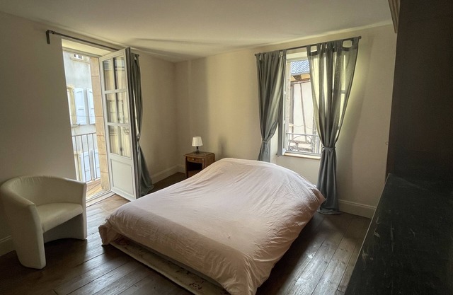 Maison de Ville au Coeur du Village