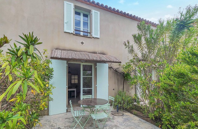 Amazing home in Saint-Laurent-de-la-Cabrerisse