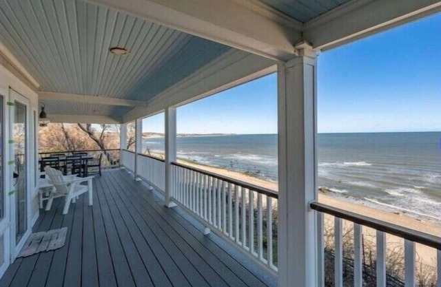 FREE Activities Everyday! New Listing-4BD Oceanfront Beach House-A/C, Panoramic Views of Cape Cod Bay