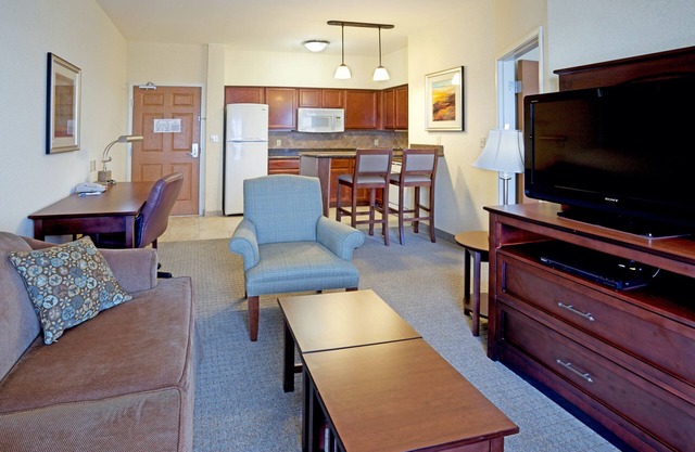 Free Breakfast. Great Location Near Area Beaches.