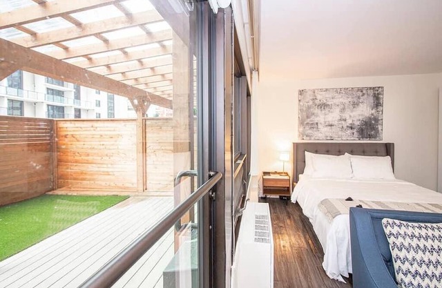 Free Parking, Private Patio, Wi-Fi & Laundry!