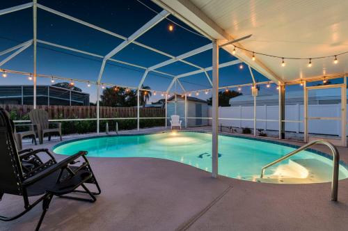 Fresh 5Bedroom with Heated Pool Mins to Siesta Beach