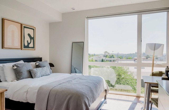 Fresh Capitol Hill Studio w/Gym, Elevator, Courtyard, by Blueground