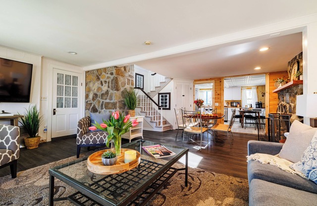 Friendly Richmond Cottage with Private Yard