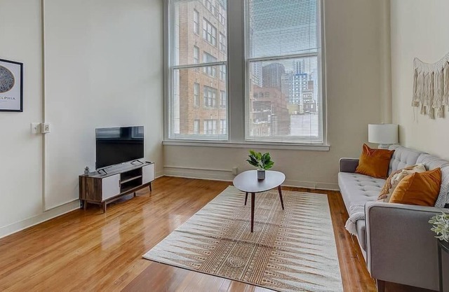 Frontdesk | Sunny Washington Square West 1BR Loft