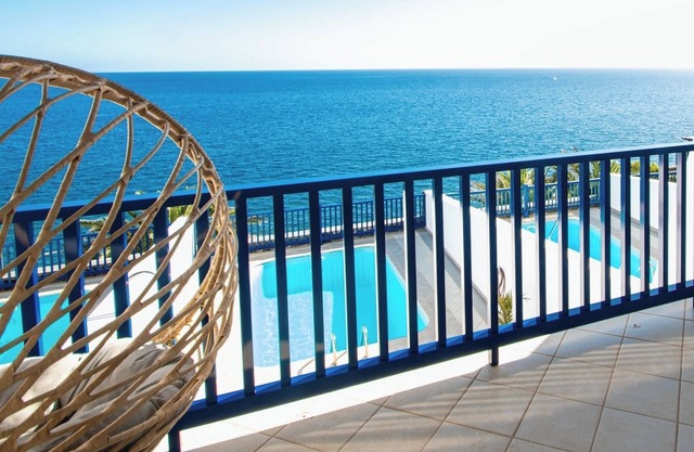 Frontline Villa 25, Modern Coastal Design with Amazing Views