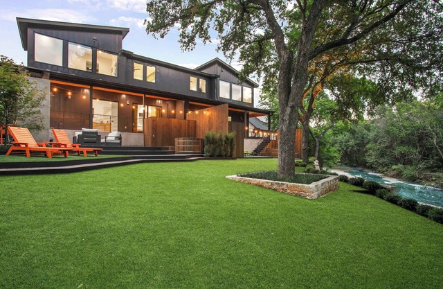 Full Duplex ATX Modern Creekside Retreat + Hot Tub