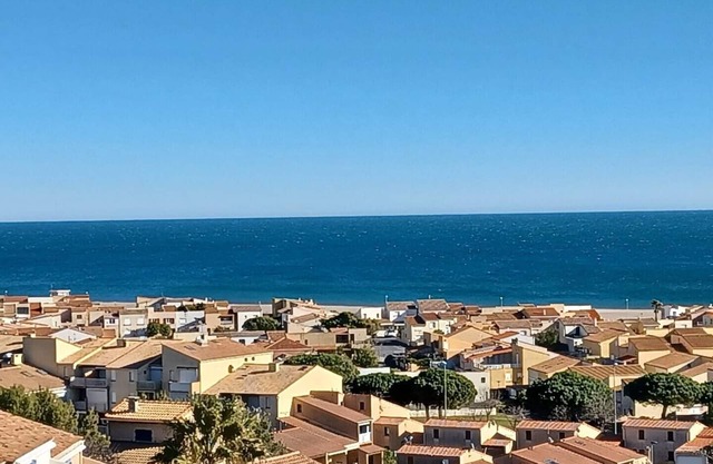 FULL SEA VIEW SWIMMING POOL duplex parking fiber wifi beach, center on foot 5 minutes