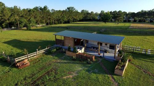 Fully Equipped Airstream Near the Beach and Perfect for a Glamping Experience in Fairhope, AL