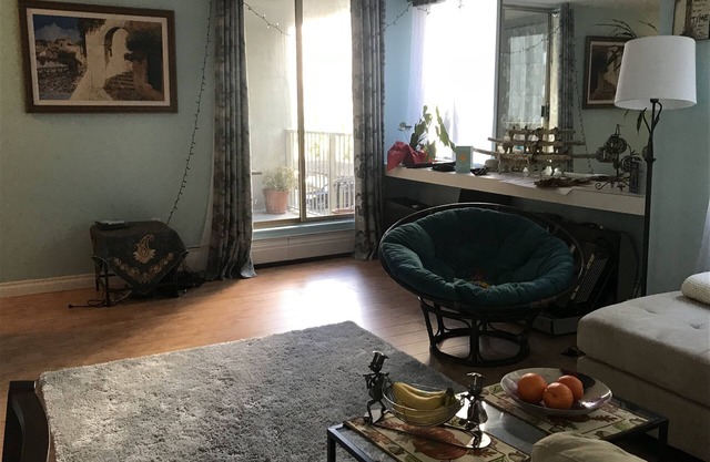Fully furnished apartment in a quiet neighbourhood, convenient location!