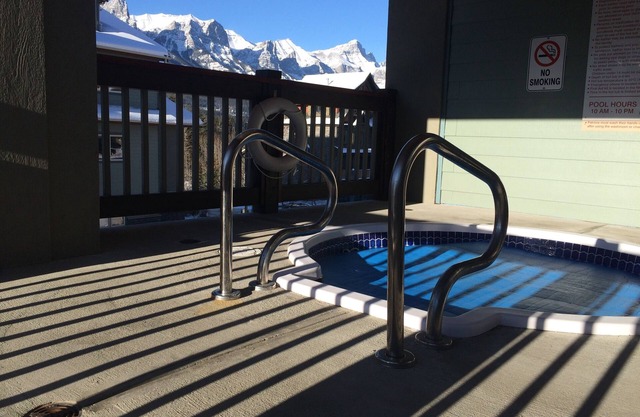 Fully furnished condo in the Rockies