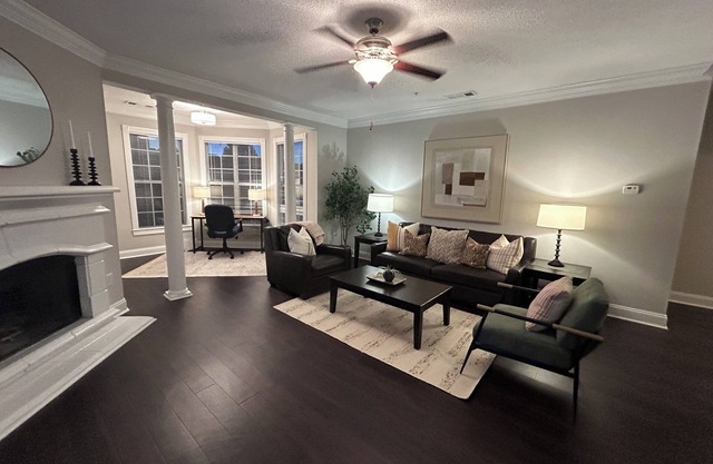 Fully-Furnished Two Bedrm/Two Bath Penthouse w/Pool View Apt in Alpharetta