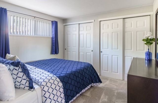 Fully Renovated 1300sqft Unit |15 minutes to Downtown | Great for Families