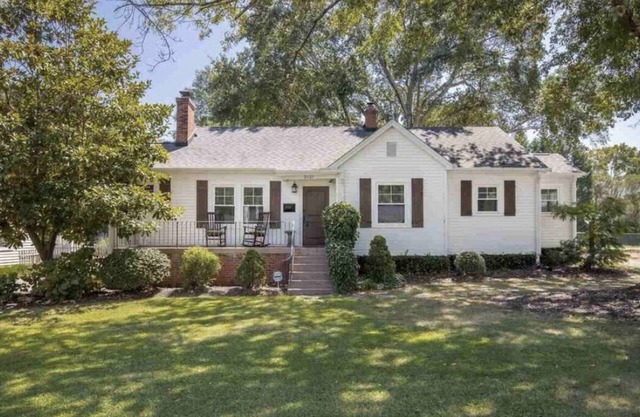 Fully renovated Overbrook Bungalow! Close to DT Greenville