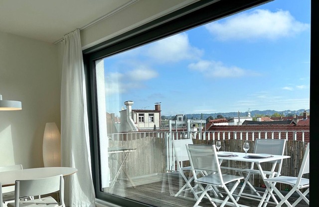 Fumi vacation apartment - maisonette in renovated old building with large roof terrace