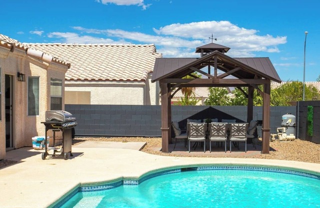 Fun 4BD Home w/Pool