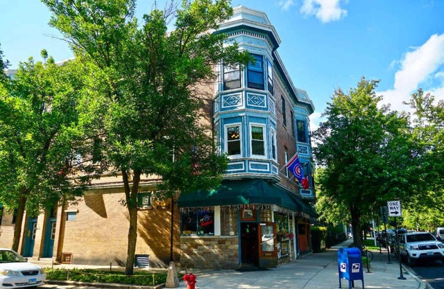 Fun/Bright/Cubs Apt | Near Wrigley!