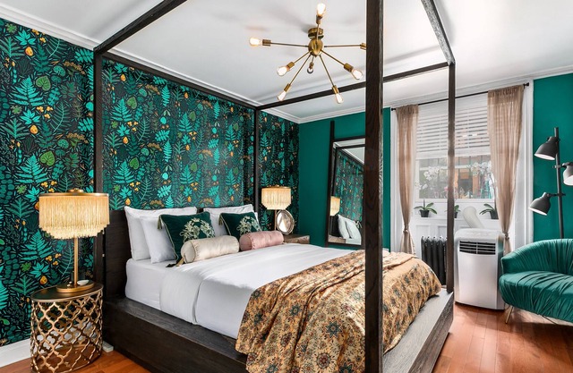 Fun Clinton Hill One Bedroom with private entrance