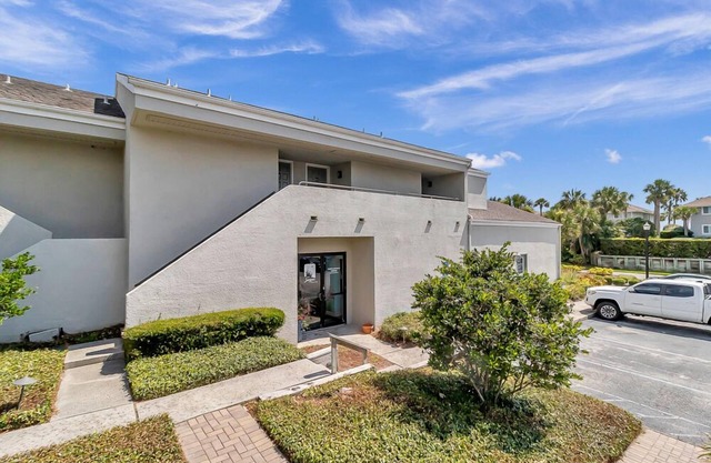 Fun in the Sun - Coastal studio w/pool access