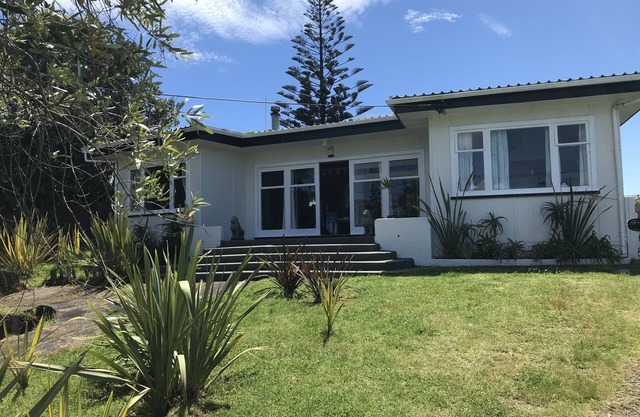 Funky 50's beach house