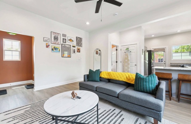 Funky & Fun! 1BR Apartment, Ground Floor